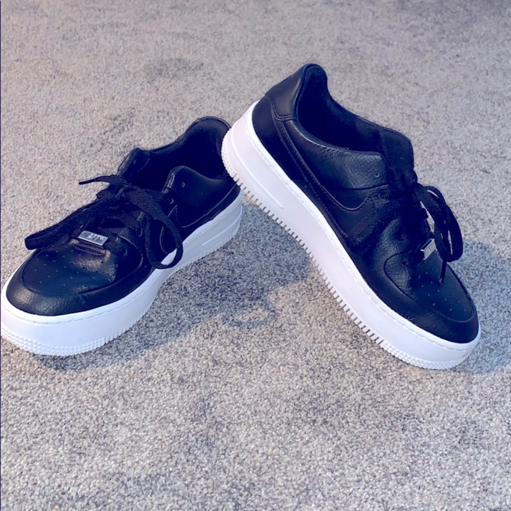 Nike Air Force 1 Sage Low